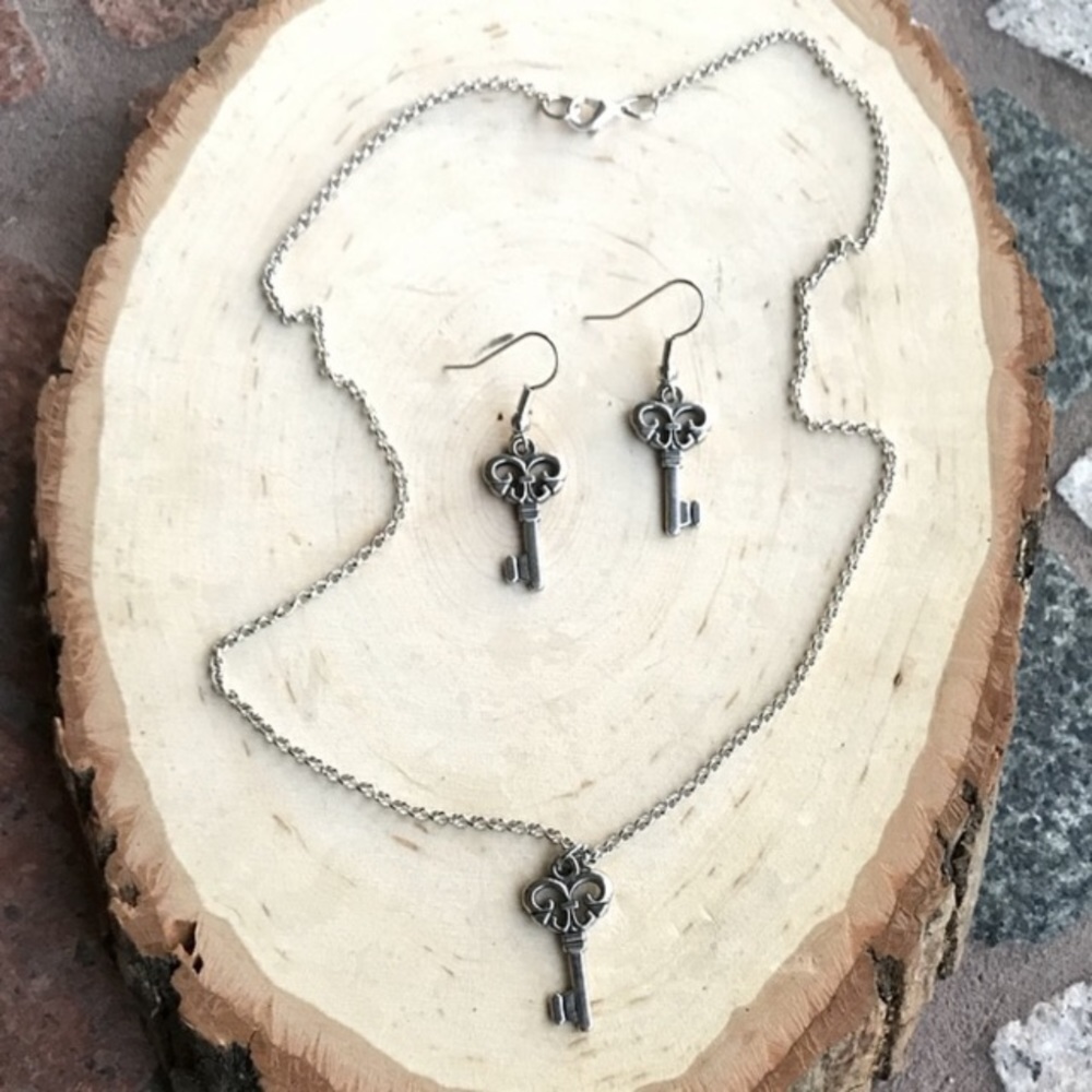 🔴SALE ! Earrings + necklace set key steel design - Picture 4 of 6